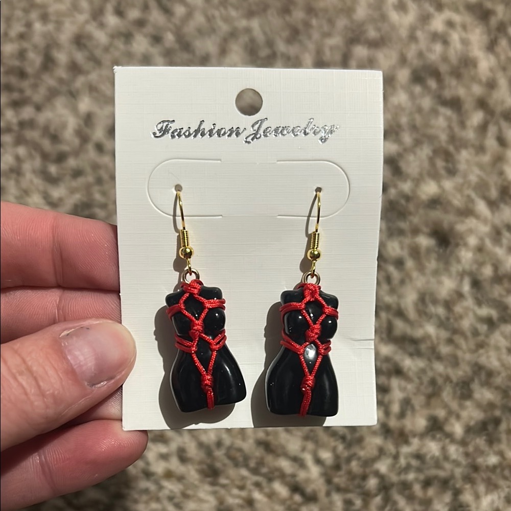 Fashion Jewelry Black and Red Earrings